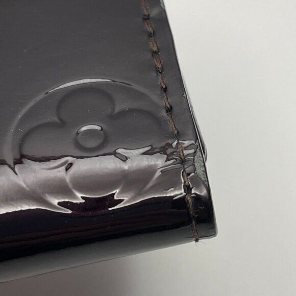 Louis Vuitton Monogram Vernis Patent Leather 4-Key Case - Amarante - Preowned - Picture 9 of 13
